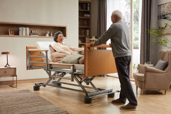 1668048468656499.jpg 人2.jpg